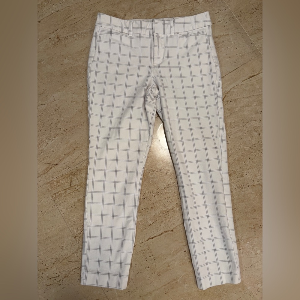 Old Navy White Pixie Skinny Pants